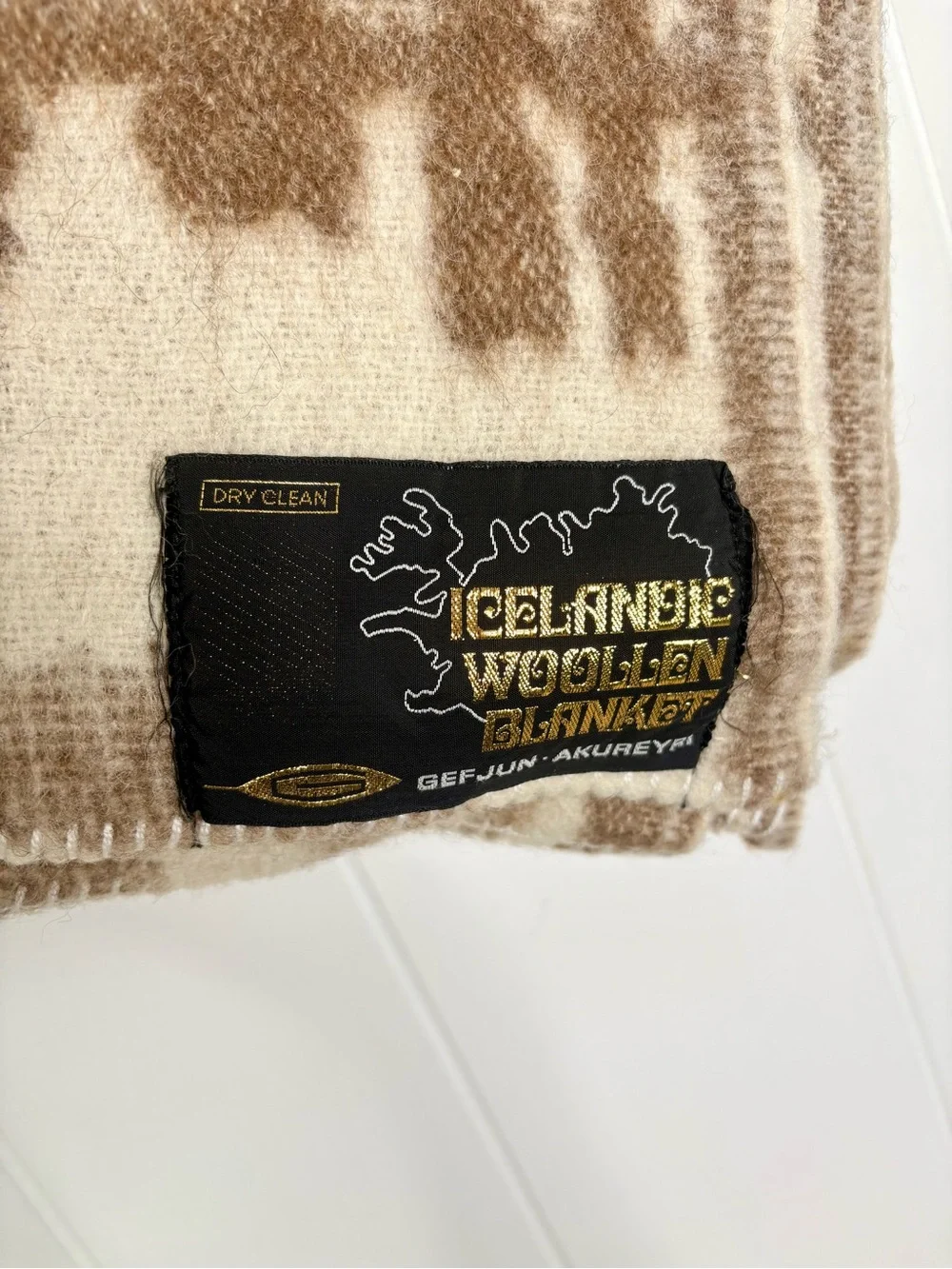 NEW Vintage Icelandic Woolen Blanket Gefjun Akureyri Wool Mid Century Home Decor